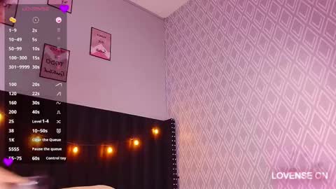 Snapshot of dirtylittleslutt_ chatting on 03.08.25 Nemesis online show from 03.08.25