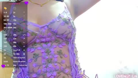 Snapshot of dirtylittleslutt_ chatting on 03.12.25 Nemesis online show from 03.12.25