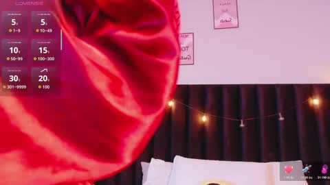 Snapshot of dirtylittleslutt_ chatting on 11.19.25 Nemesis online show from 11.19.25