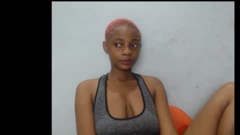 Snapshot of dirtyxxslut chatting on 10.13.25 dirtyxxslut online show from 10.13.25
