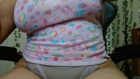 Snapshot of divadirty chatting on 01.11.25 Mari online show from 01.11.25