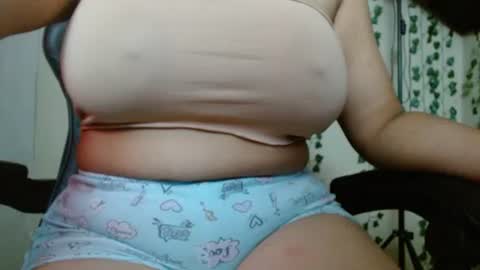 Snapshot of divadirty chatting on 03.09.25 Mari online show from 03.09.25