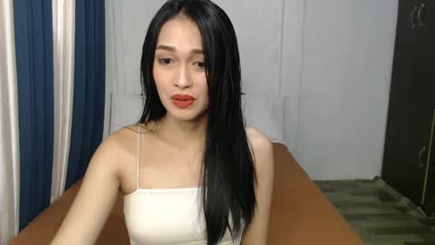 Snapshot of divina_graciaxx chatting on 12.10.24 DIVINA online show from 12.10.24