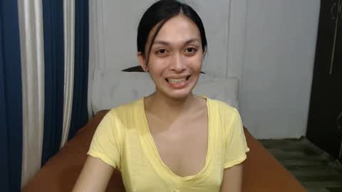 Snapshot of divina_graciaxx chatting on 01.14.25 DIVINA online show from 01.14.25