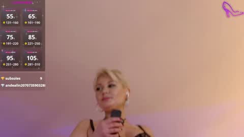 Snapshot of divine_kim chatting on 02.06.25 Miss Kim online show from 02.06.25