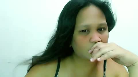 Snapshot of divinegrace10 chatting on 01.03.25 Divine Grace Close To Your Hear online show from 01.03.25