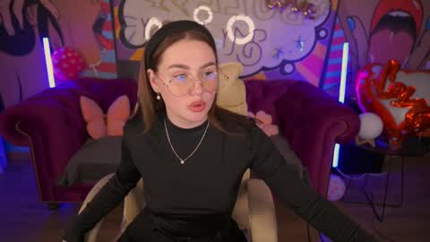 Snapshot of divinejasss chatting on 03.03.25 DivineJasss online show from 03.03.25