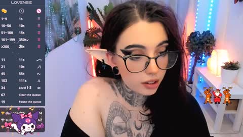 Snapshot of dixipixi_ chatting on 12.29.24 dixipixi_ online show from 12.29.24