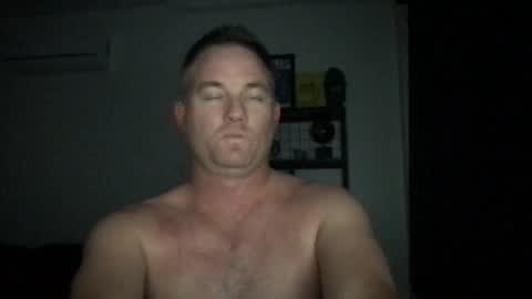 Snapshot of djswpyv chatting on 10.22.25 TriflinYoBitch online show from 10.22.25