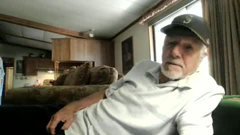 Snapshot of doingmyself69 chatting on 09.24.25 doingmyself69 online show from 09.24.25