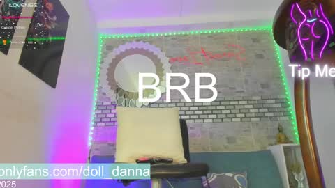 Snapshot of doll_danna chatting on 02.20.25 Luciana           My   online show from 02.20.25