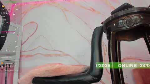 Snapshot of doll_danna chatting on 02.25.25 Luciana           My   online show from 02.25.25