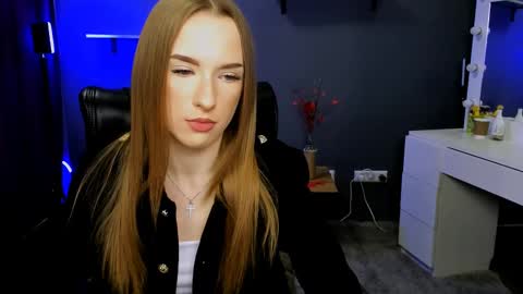 doll_vey online show from 03.06.25