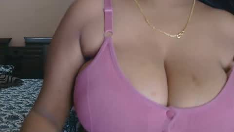 dolly_2 online show from 10.14.25