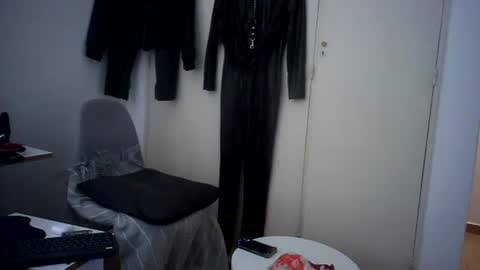Snapshot of domfetishx chatting on 10.20.25 all fetishes online show from 10.20.25