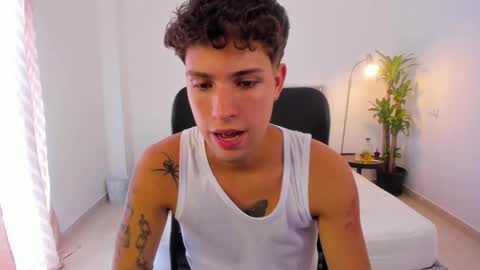 Snapshot of domi_master chatting on 02.12.25 MASTER online show from 02.12.25