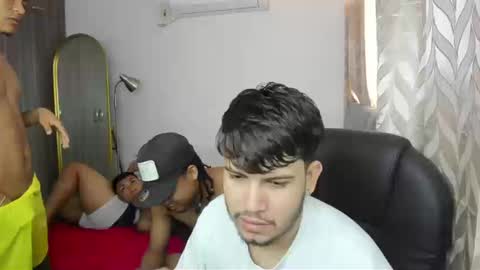 Snapshot of domi_master chatting on 09.24.25 MASTER online show from 09.24.25