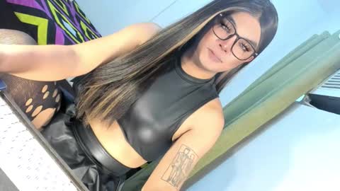 Snapshot of domina_angela chatting on 10.15.25 ANGELA online show from 10.15.25
