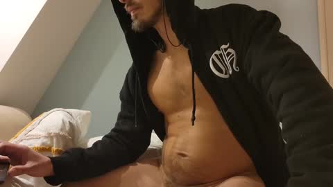 Snapshot of dominance chatting on 01.01.25 Master Dominance online show from 01.01.25