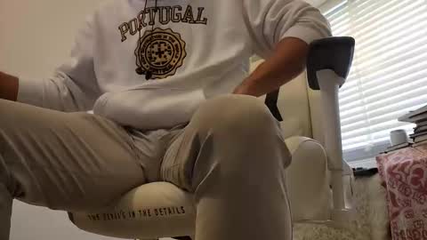 Snapshot of dominance chatting on 09.29.25 Master Dominance online show from 09.29.25