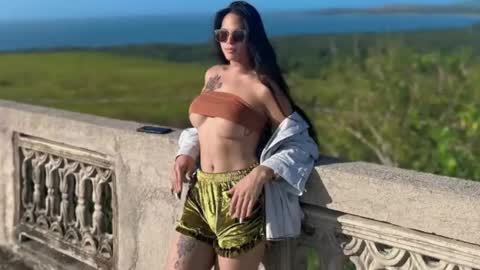 Snapshot of dominantgoddessontop chatting on 02.23.25 CALL ME BABY BELLA online show from 02.23.25
