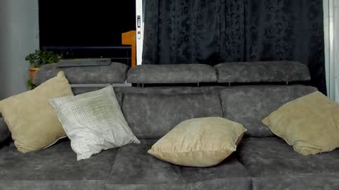 SANTI  independent model online show from 01.28.25