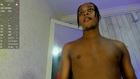 Snapshot of dominicsccott chatting on 09.22.25 Dominicscott online show from 09.22.25