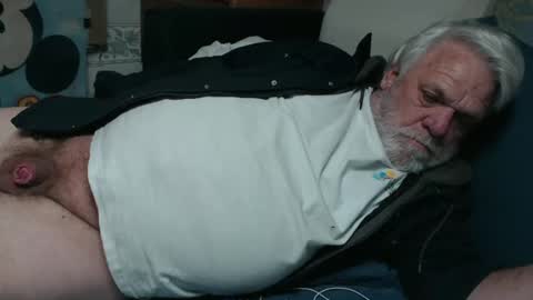 Snapshot of doouugcumming chatting on 12.09.24 cummingdoouug online show from 12.09.24