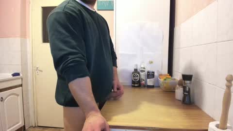 Snapshot of doriancretu95 chatting on 12.04.24 menu below online show from 12.04.24