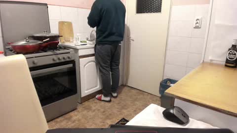 Snapshot of doriancretu95 chatting on 12.05.24 menu below online show from 12.05.24