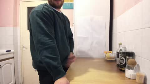 Snapshot of doriancretu95 chatting on 12.16.24 menu below online show from 12.16.24