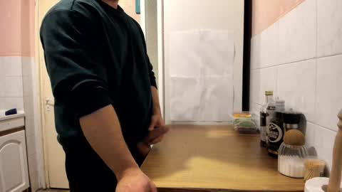 Snapshot of doriancretu95 chatting on 12.19.24 menu below online show from 12.19.24