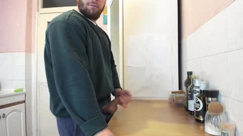 Snapshot of doriancretu95 chatting on 01.04.25 menu below online show from 01.04.25