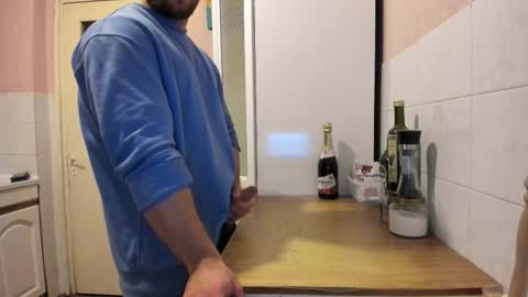 Snapshot of doriancretu95 chatting on 11.12.25 menu below online show from 11.12.25