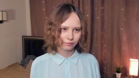 Snapshot of doribiltz chatting on 11.07.25 Violet online show from 11.07.25