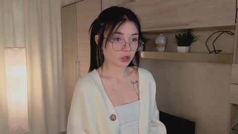 Snapshot of doris_lewis chatting on 11.19.25 Maria online show from 11.19.25