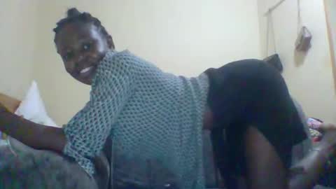 Snapshot of dottletopsy chatting on 10.12.25 dottletopsy online show from 10.12.25