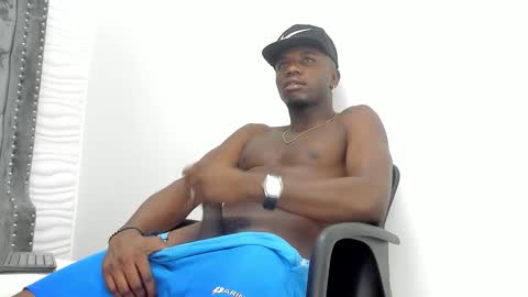 DOUGLAS online show from 10.07.25