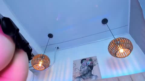 Snapshot of doyeeon chatting on 01.11.25 Doyeon online show from 01.11.25