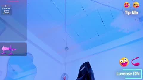 Snapshot of doyeeon chatting on 01.28.25 Doyeon online show from 01.28.25