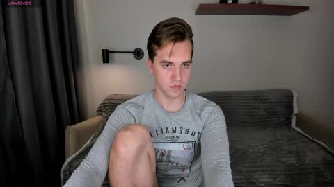 Snapshot of dr_your_dream chatting on 10.17.25 Mervin online show from 10.17.25