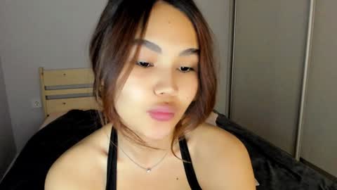 Snapshot of dragon_princesss chatting on 12.12.24 Airi online show from 12.12.24