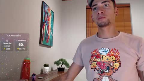 Snapshot of drakeneumann chatting on 03.04.25 Drake Neuman online show from 03.04.25