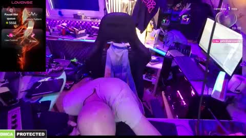 Snapshot of drawingcock chatting on 09.13.25 drawingcock online show from 09.13.25