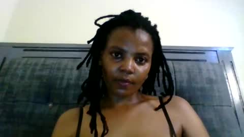 Snapshot of dream4happiness chatting on 11.02.25 Dream online show from 11.02.25