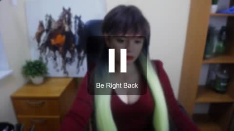 Snapshot of dream_caster_ chatting on 10.11.25 dream caster online show from 10.11.25