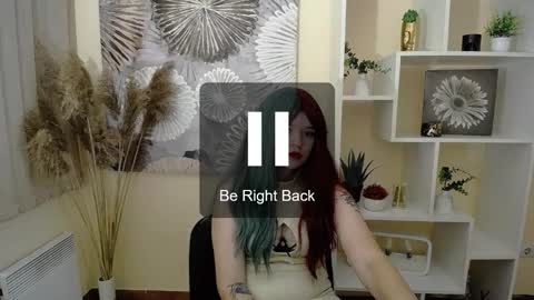 Snapshot of dream_caster_ chatting on 10.17.25 dream caster online show from 10.17.25
