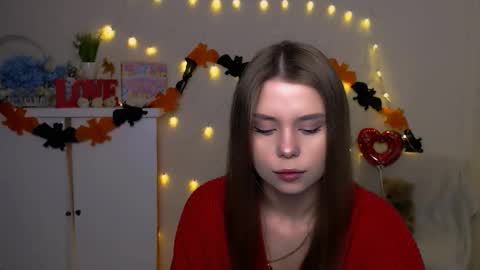 Mari online show from 10.27.25