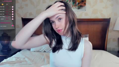 Snapshot of dream_melody chatting on 09.21.25 Hi Im Monika Welcome to my room online show from 09.21.25