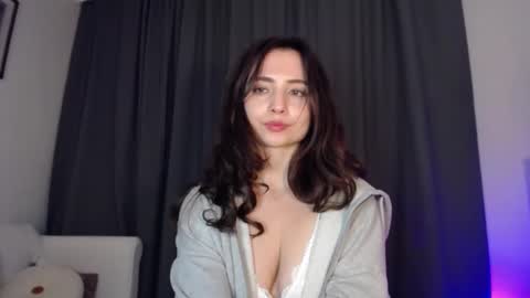 Snapshot of dream_nicole02 chatting on 12.19.24 Nicole online show from 12.19.24